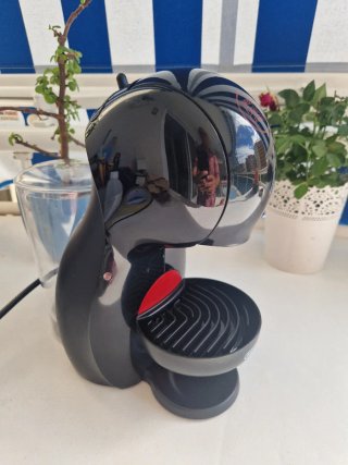 Cafetera Dolce Gusto Negra
