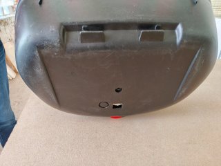 Baúl Givi 2 Cascos Moto + Anclaje