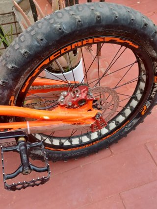 Bici de trial naranja