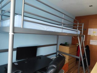 Litera Svarta Ikea con colchón