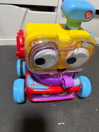 Robot infantl