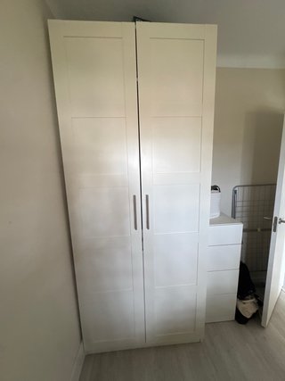 Guardaroba PAX e cassettiera LASTARE