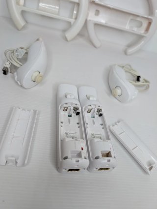 Set 2 Controller Wii + Nunchuk + Volanti