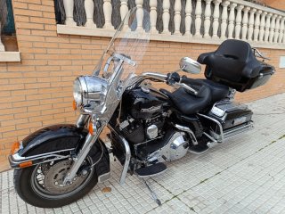 Harley Davidson Road King Negra