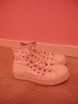 Converse All Star Blancas Corazones Rojos