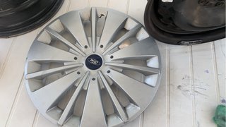 Llanta de acero negra de Ford Grand CMax
