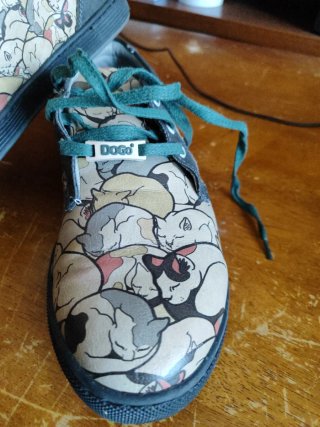 Zapatos Dogo Multicolor tonos gris- verde- beige.