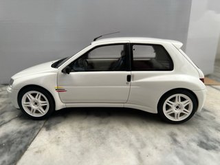 Peugeot 106 Dimma Otto 1:18 Blanco