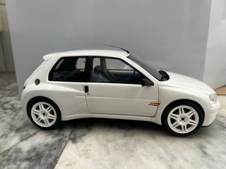Peugeot 106 Dimma Otto 1:18 Blanco