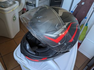 3 Cascos Moto. 2 Scorpion EXO y 1 Westt