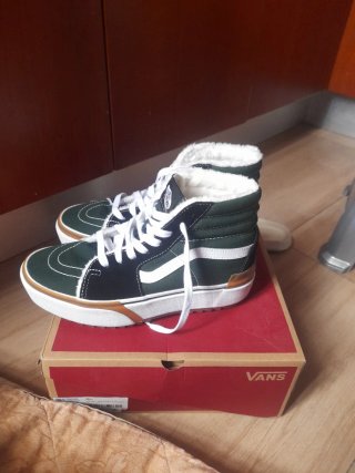 Zapatillas Vans Sk8-Hi verdes y blancas
