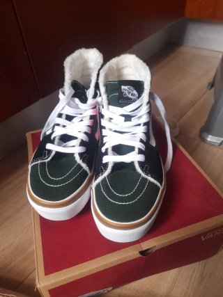 Zapatillas Vans Sk8-Hi verdes y blancas