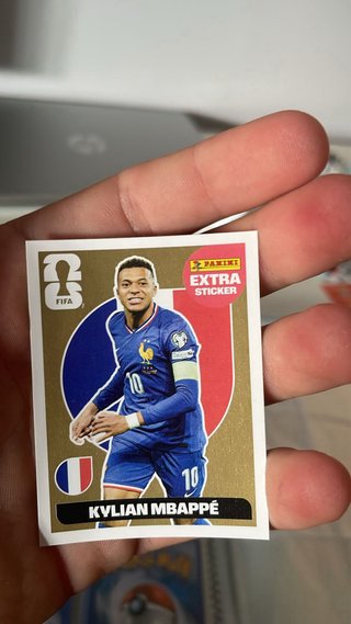Cromo Kylian Mbappé Panini Extra Sticker Oro.