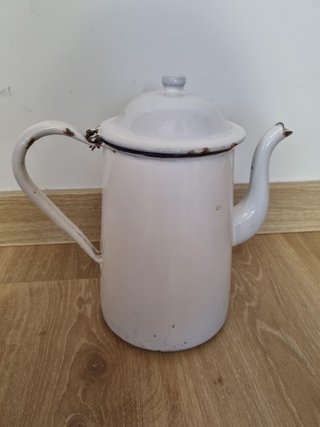 Cafetera esmaltada de porcelana vintage