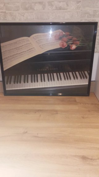 Cuadro Piano con Flores Rosas