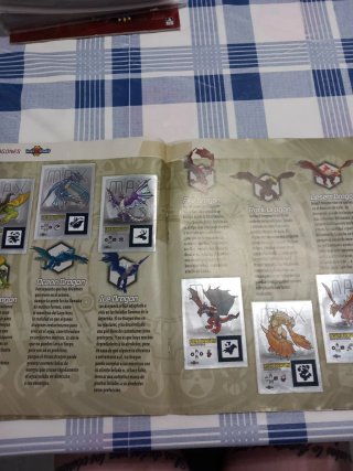 Álbum Completo Invizimals Sticker Album