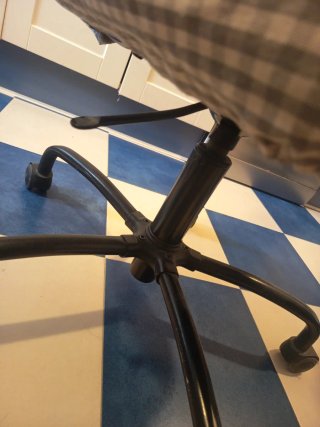Silla de escritorio con ruedas