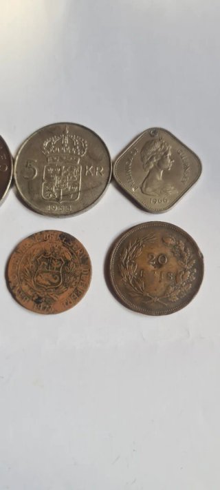 Lote 6 monedas de distintos países