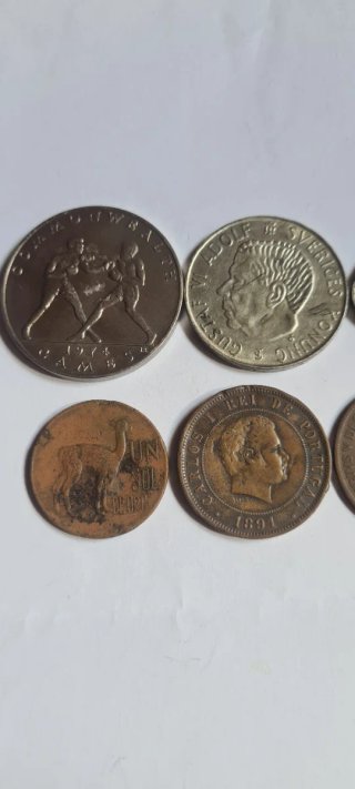 Lote 6 monedas de distintos países