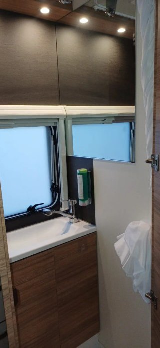 Caravana Weinsberg CaraOne 480 EU camas gemelas
