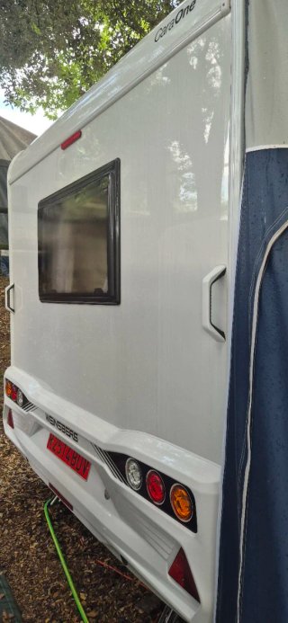 Caravana Weinsberg CaraOne 480 EU camas gemelas