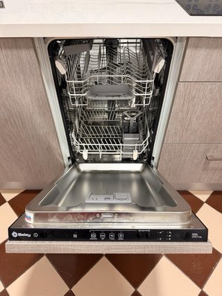 Cocina completa, 2 meses de uso, lista para montar