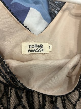 3 Vestidos de fiesta con lentejuelas.
