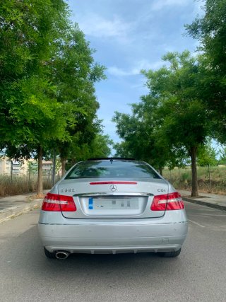 Mercedes-Benz E250