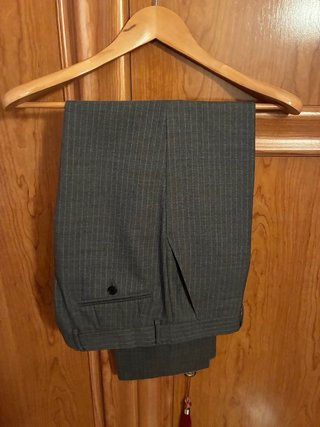 Traje caballero gris raya diplomática. Mirto. T.48