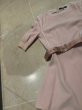 Vestido Elisabetta Franchi rosa palo con cinturón