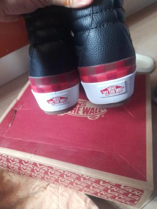 Zapatillas Vans Negras y Blancas