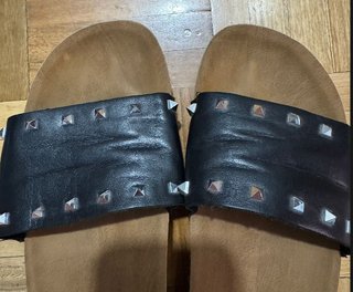 Sandalias cuña negras INSIDE tachuelas talla 39