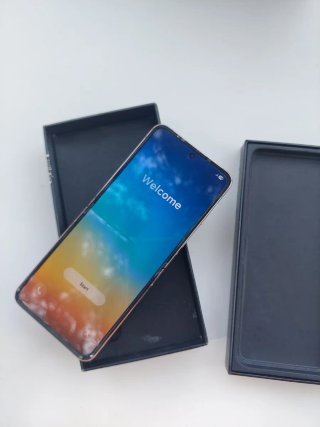 Samsung Galaxy Z Flip 4 Beige/Negro 2023