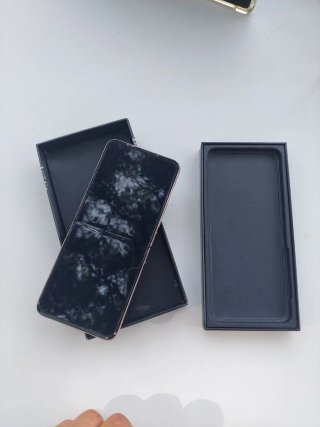 Samsung Galaxy Z Flip 4 Beige/Negro 2023