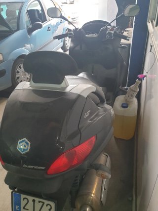 Piaggio MP3 500cc Maxi Scooter Negra