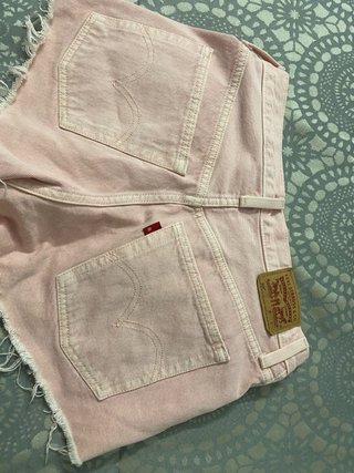 Shorts Levi's Rosa Desgastados