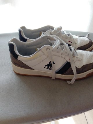 Scarpe sportive chiare