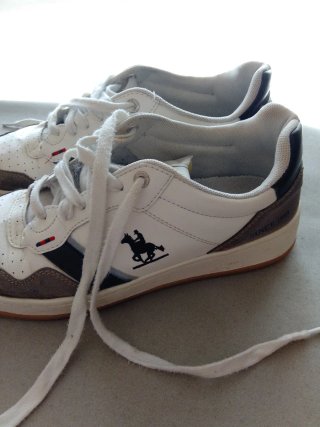 Scarpe sportive chiare