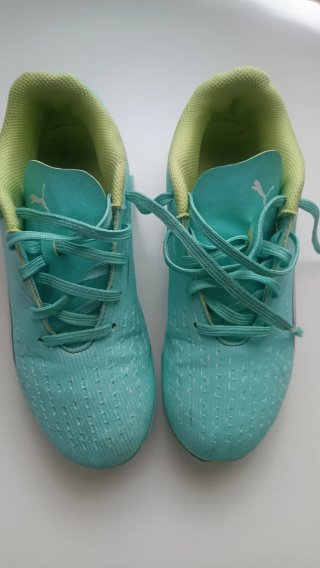 Botas de fútbol Puma multitacos