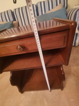 Mesita auxiliar de madera