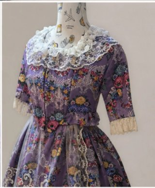 Traje de Fallera Malva con Encaje