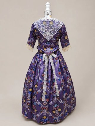 Traje de Fallera Malva con Encaje