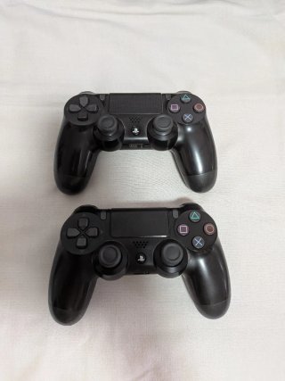 PS4 Pro Negra + 2 Mandos + Juegos