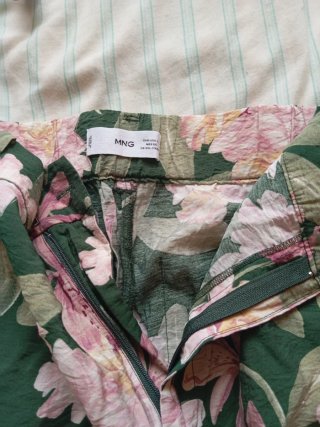 Pantalones largos Mango florales