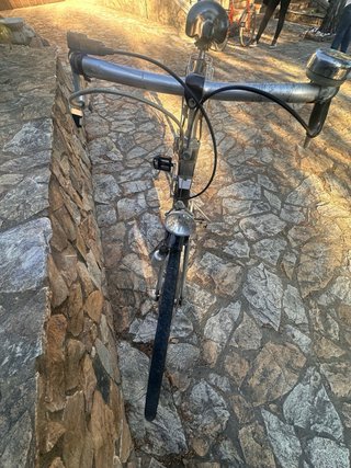 Bicicleta paseo clásica vintage con marchas