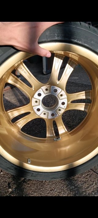 Llantas 18" BMW F34 OEM con neumáticos nuevos