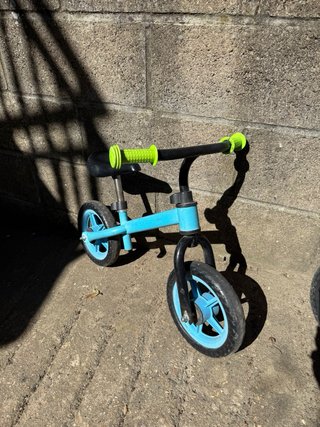 Bici sin pedales azul