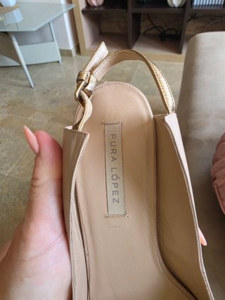 Pura Lopez Tacones Rosa y Dorado
