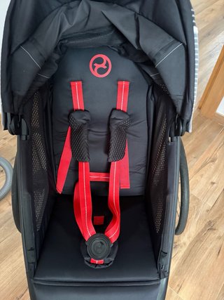 Cybex Avi one box by Puma Silla de Paseo Negra