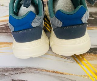 Sneakers sportive per bambini taglia 36